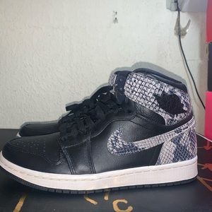 Air Jordan 1 premium snakeskin